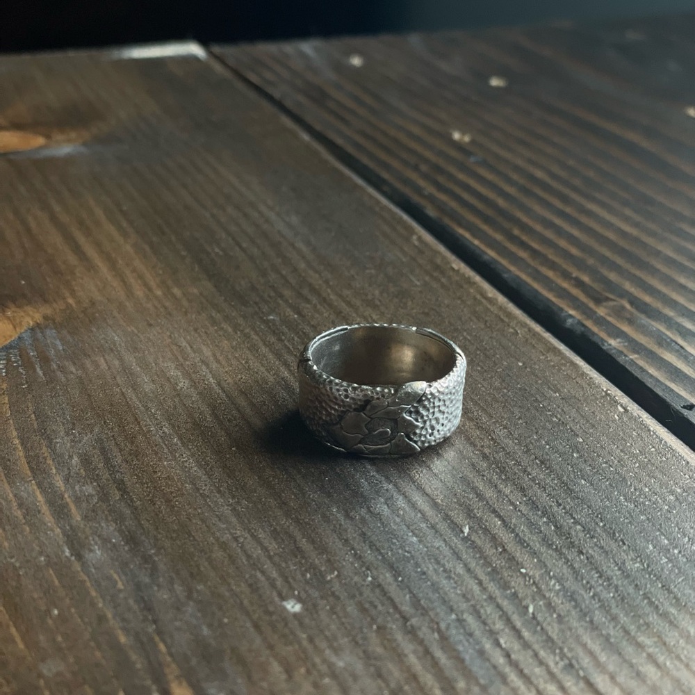 Clocks & Colours ring